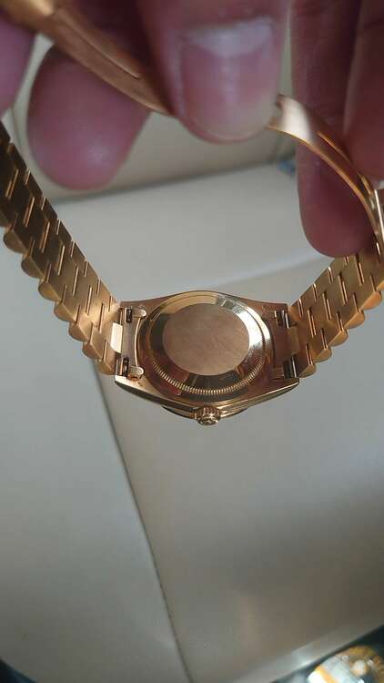 ロレックス デイデイト （高級時計）の商品画像 - 査定依頼日：2025年1月27日 - 最高査定価格：5,200,000円