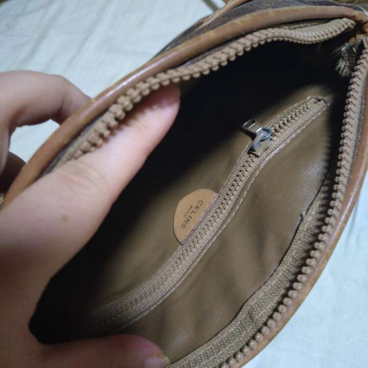 セリーヌ  （ブランドバッグ）の商品画像 - 査定依頼日：2025年1月5日 - 最高査定価格：20,000円