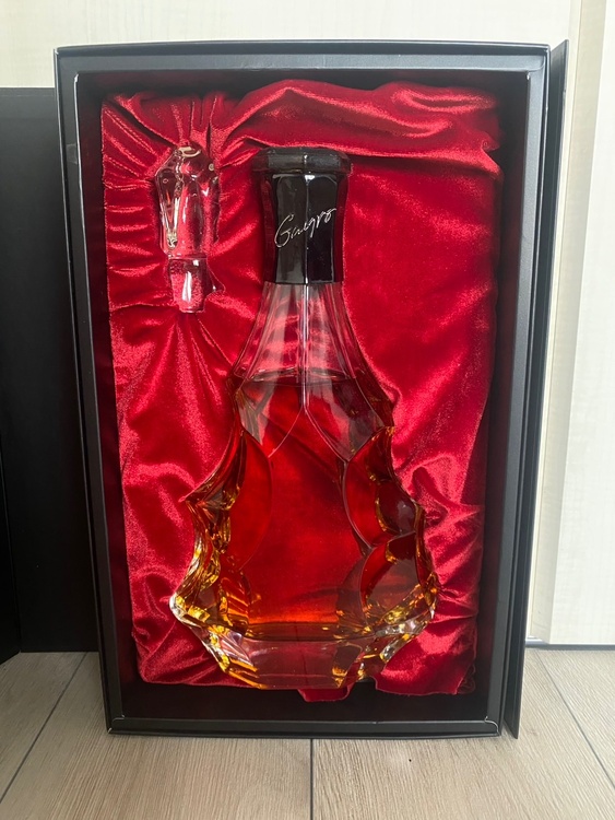 ブランデー カミュ（お酒）の商品画像 - 査定依頼日：2026年7月8日 - 最高査定価格：17,500円