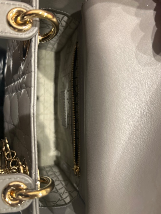 ディオール  （ブランドバッグ）の商品画像 - 査定依頼日：2025年9月15日 - 最高査定価格：410,000円