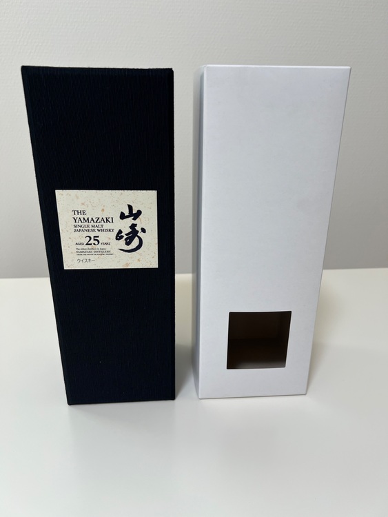 山崎25年（お酒）の商品画像 - 査定依頼日：2025年6月12日 - 最高査定価格：890,000円