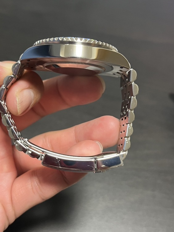 126710BLROジュビリーブレス（高級時計）の商品画像 - 査定依頼日：2025年12月22日 - 最高査定価格：3,400,000円