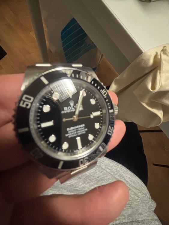 ロレックス サブマリーナー 124060（高級時計）の商品画像 - 査定依頼日：2026年3月10日 - 最高査定価格：1,950,000円