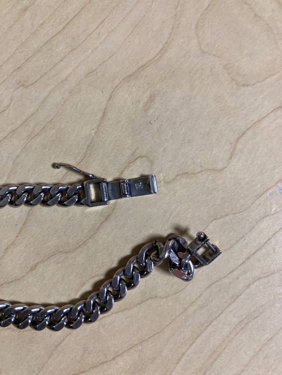 ブレスレット（金・貴金属）の商品画像 - 査定依頼日：2026年3月15日 - 最高査定価格：1,000,000円