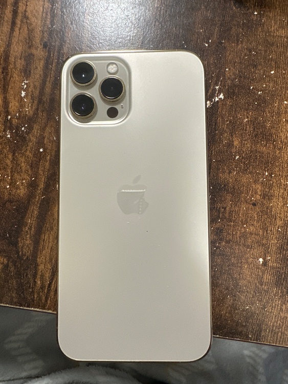 iPhone11 Pro Max 64GB au（スマホ）の商品画像 - 査定依頼日：2026年2月22日 - 最高査定価格：26,000円