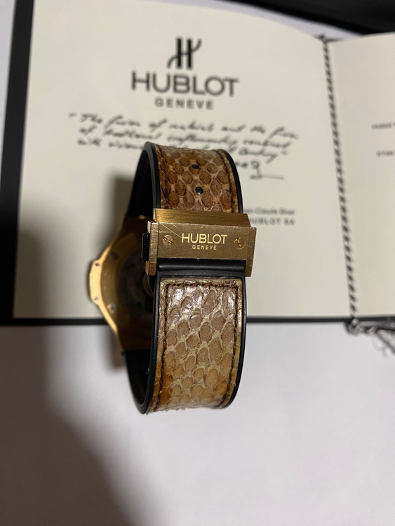 ウブロ ビックバン 341.PX.7918.PR.1979　（高級時計）の商品画像 - 査定依頼日：2025年6月11日 - 最高査定価格：2,400,000円