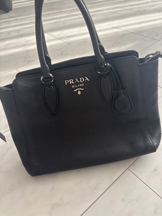 プラダ  （ブランドバッグ）の商品画像 - 査定依頼日：2025年10月6日 - 最高査定価格：85,000円