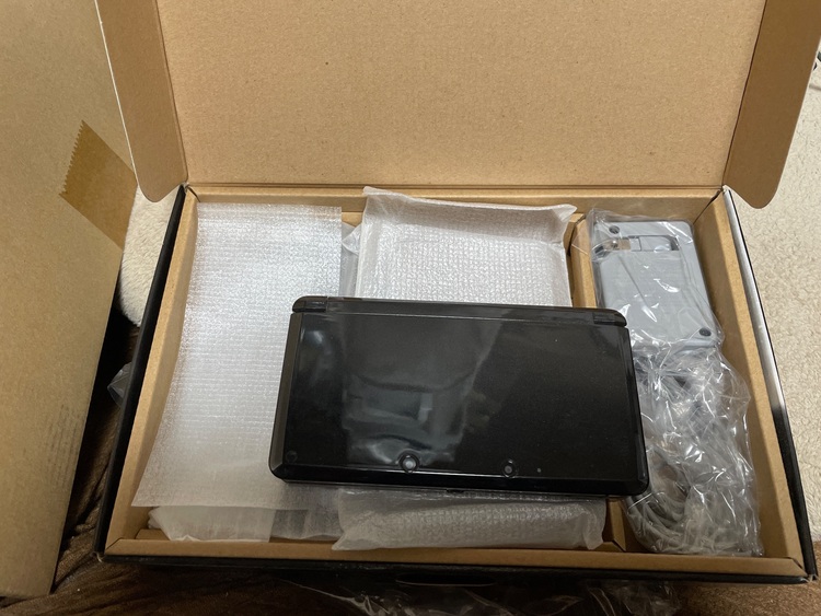 ニンテンドー3DS（ゲーム機本体・ゲームソフト）の商品画像 - 査定依頼日：2025年9月21日 - 最高査定価格：7,000円