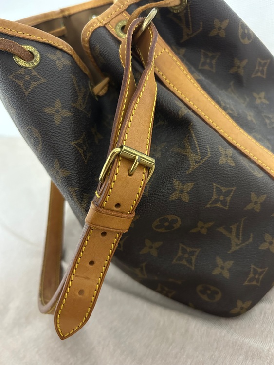 ルイヴィトン モノグラム （ブランドバッグ）の商品画像 - 査定依頼日：2025年8月28日 - 最高査定価格：30,000円