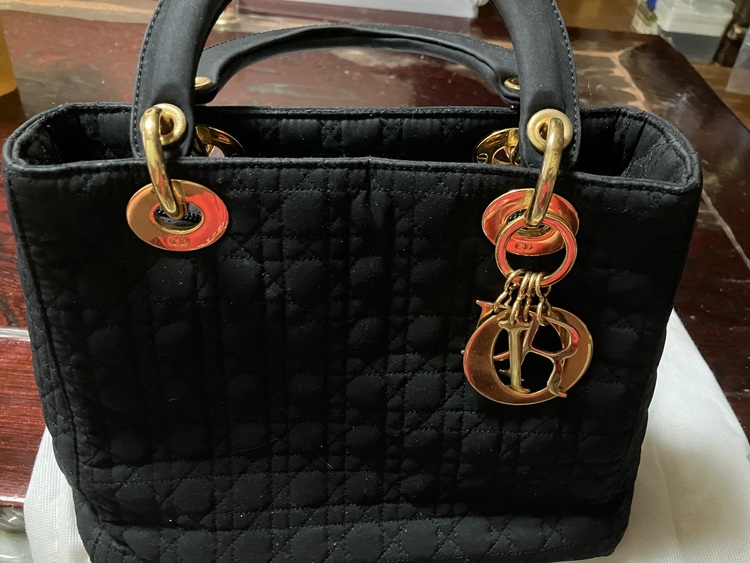 ディオール  （ブランドバッグ）の商品画像 - 査定依頼日：2025年9月1日 - 最高査定価格：40,000円