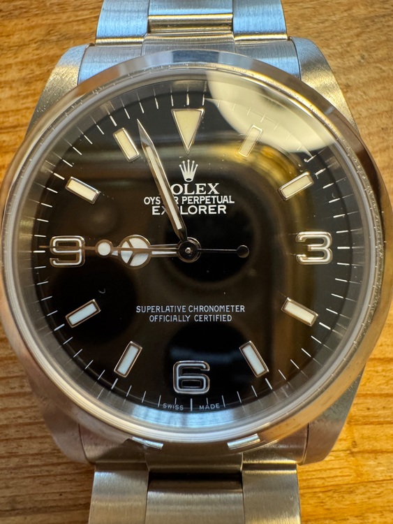 ロレックス エクスプローラー 11427（高級時計）の商品画像 - 査定依頼日：2025年11月9日 - 最高査定価格：950,000円