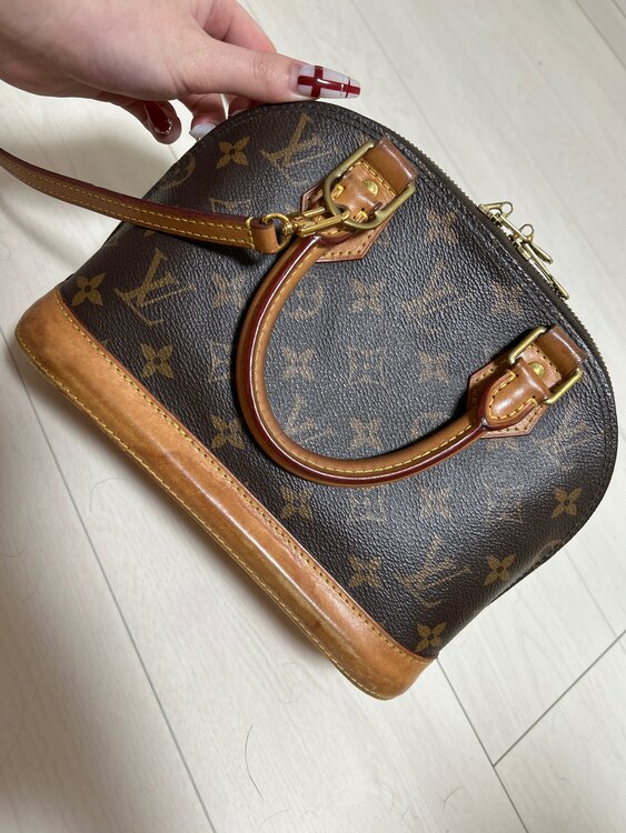 ルイヴィトン アルマ （ブランドバッグ）の商品画像 - 査定依頼日：2025年2月4日 - 最高査定価格：170,000円