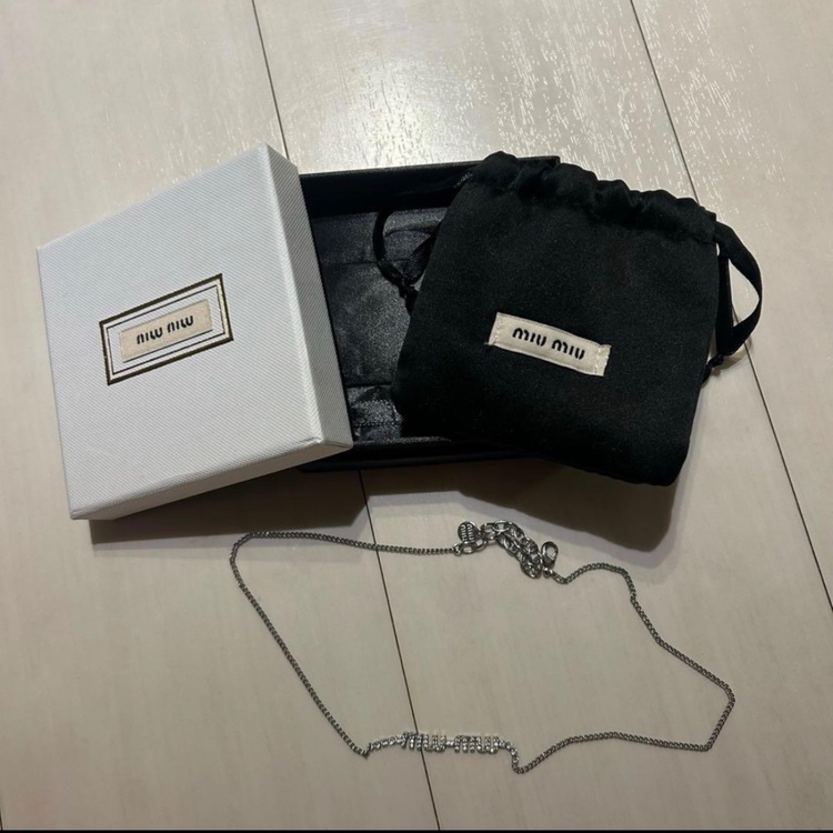 ミュウミュウ  （ブランドバッグ）の商品画像 - 査定依頼日：2025年10月29日 - 最高査定価格：30,000円