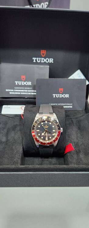 ブラックベイGMT（高級時計）の商品画像 - 査定依頼日：2025年2月11日 - 最高査定価格：530,000円