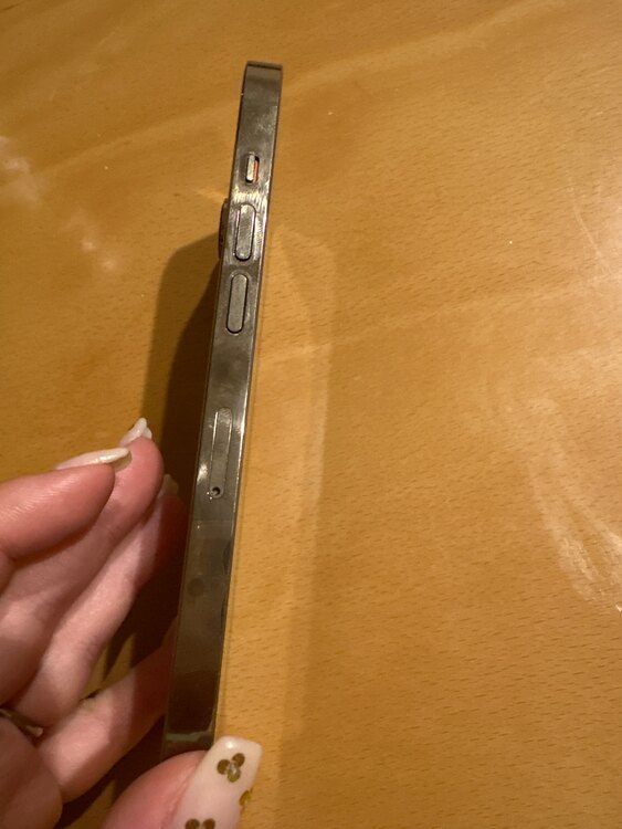 iPhone 14 Pro 256GB au（スマホ）の商品画像 - 査定依頼日：2025年4月3日 - 最高査定価格：83,000円