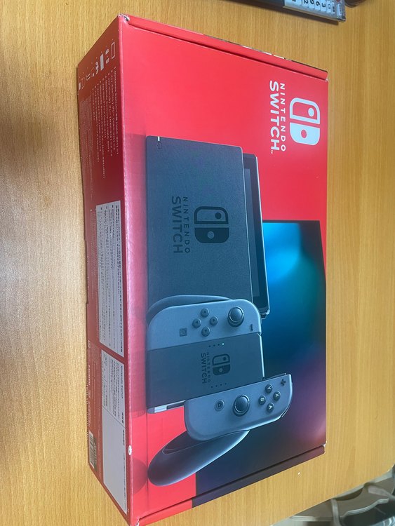 NINTENDO Switch（ゲーム機本体・ゲームソフト）の商品画像 - 査定依頼日：2023年5月1日 - 最高査定価格：15,000円