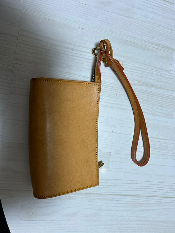 カバアンブル用ポーチ（ブランド財布・小物）の商品画像 - 査定依頼日：2025年3月9日 - 最高査定価格：3,000円