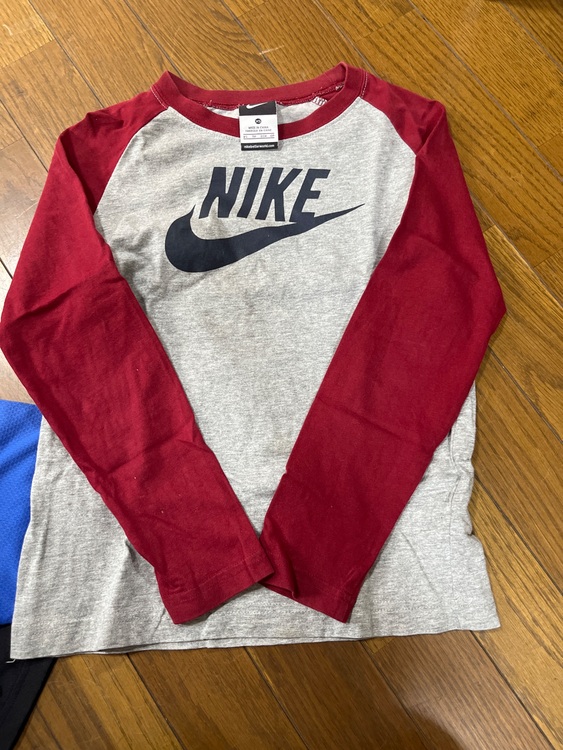 Tシャツ（古着・ファッション）の商品画像 - 査定依頼日：2025年8月26日 - 最高査定価格：2,000円