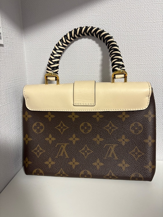 ルイ・ヴィトン ロッキー BB クレーム モノグラム ゴールド金具 M45155（ブランドバッグ）の商品画像 - 査定依頼日：2026年4月3日 - 最高査定価格：180,000円