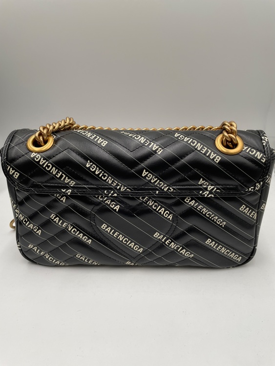 グッチ  （ブランドバッグ）の商品画像 - 査定依頼日：2025年6月8日 - 最高査定価格：180,000円