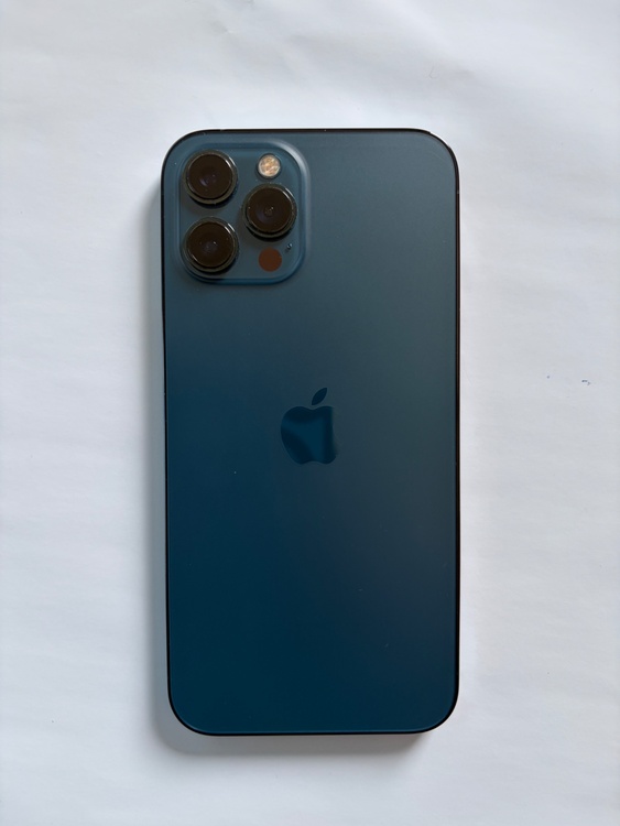 iPhone 12 Pro Max 256GB docomo（スマホ）の商品画像 - 査定依頼日：2026年3月1日 - 最高査定価格：47,000円