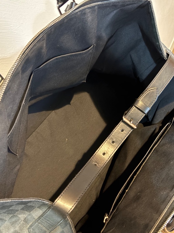 ダミエグラフィット　ネオグリニッジ（ブランドバッグ）の商品画像 - 査定依頼日：2026年2月15日 - 最高査定価格：170,000円