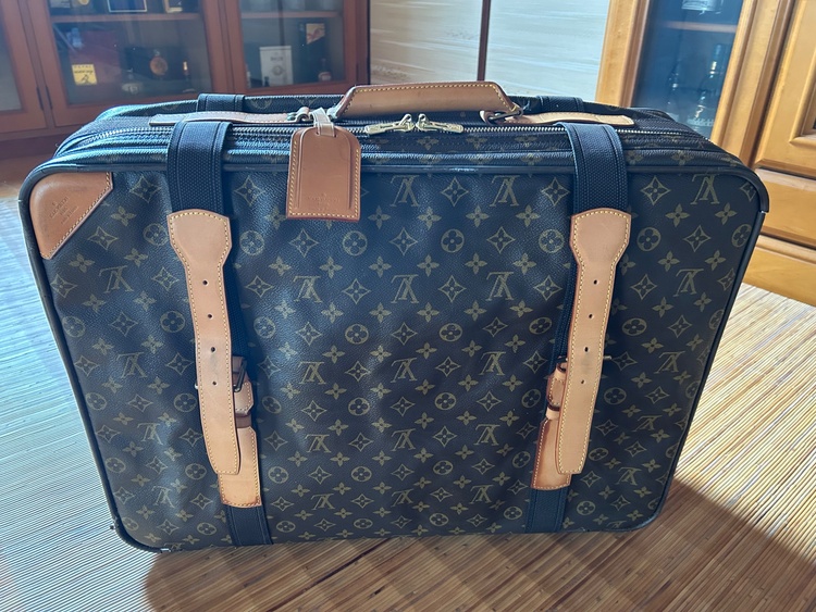 ルイヴィトン モノグラム （ブランドバッグ）の商品画像 - 査定依頼日：2026年3月22日 - 最高査定価格：30,000円