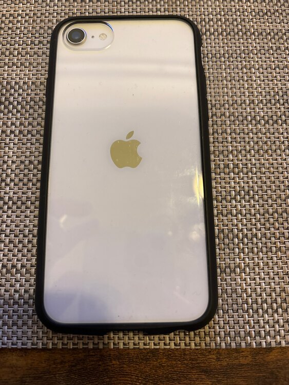 iPhone SE (第 3 世代) 64GB SIMフリー（スマホ）の商品画像 - 査定依頼日：2025年4月7日 - 最高査定価格：30,000円