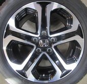 ヴェゼル 純正17インチアルミホイールタイヤセット（カー用品）の商品画像 - 査定依頼日：2025年2月16日 - 最高査定価格：2,000円