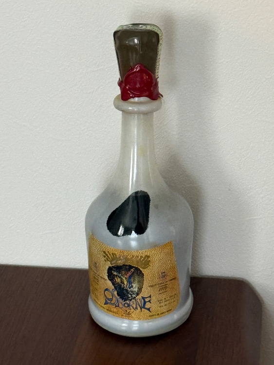 コンデ・デ・オズボーン エディション・ダリ（お酒）の商品画像 - 査定依頼日：2026年8月15日 - 最高査定価格：500円
