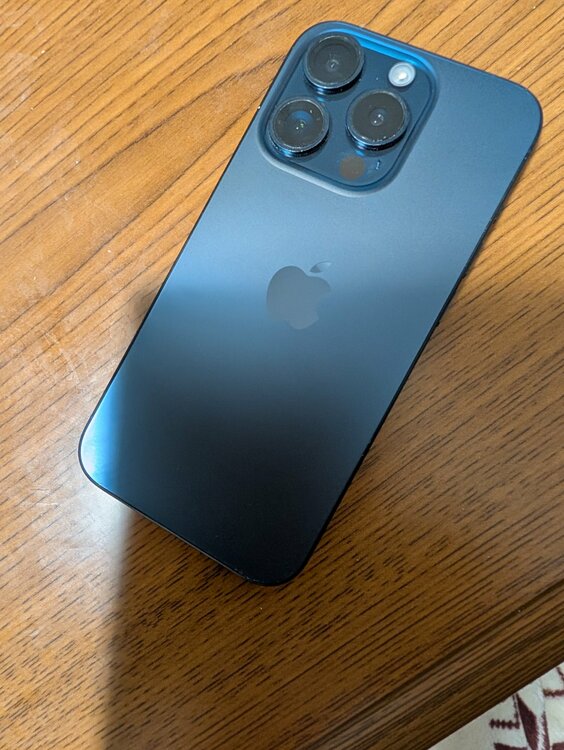 iPhone 15 Pro 128GB docomo（スマホ）の商品画像 - 査定依頼日：2026年1月29日 - 最高査定価格：81,000円