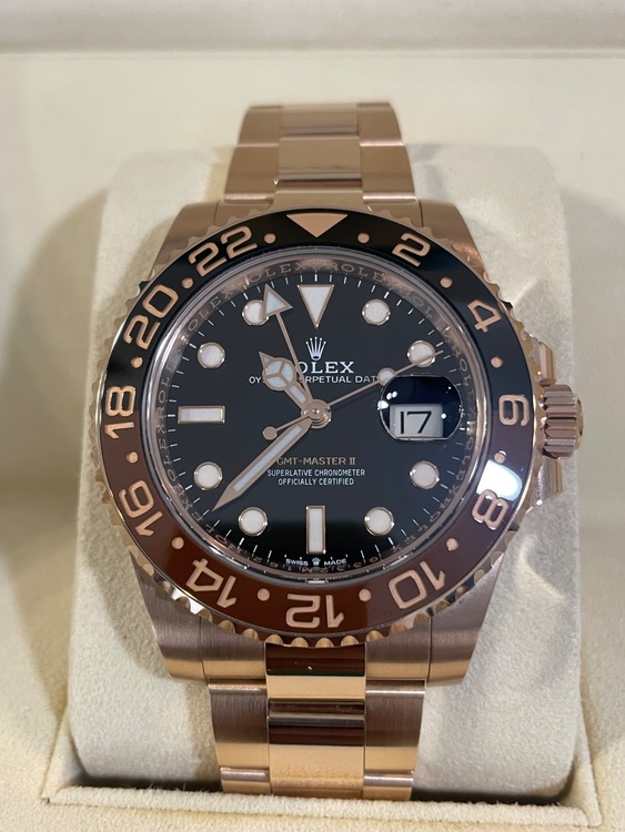 ロレックス GMTマスター 126715CHNr（高級時計）の商品画像 - 査定依頼日：2025年8月27日 - 最高査定価格：5,320,000円