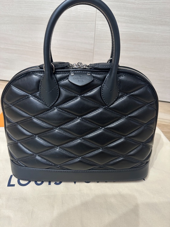 ルイヴィトン：M50321/アルマPM/ショルダーストラップ/クロシェット/パド（ブランドバッグ）の商品画像 - 査定依頼日：2025年7月27日 - 最高査定価格：250,000円