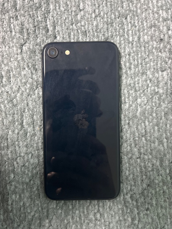 iPhone SE (第 3 世代) 64GB SIMフリー（スマホ）の商品画像 - 査定依頼日：2026年3月22日 - 最高査定価格：20,000円