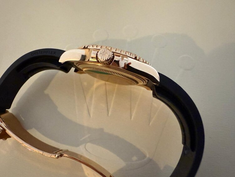 Rolex Yacht master 37（高級時計）の商品画像 - 査定依頼日：2025年4月28日 - 最高査定価格：3,200,000円