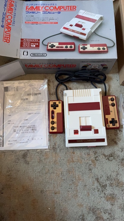 ニンテンドークラシックミニファミコン（ゲーム機本体・ゲームソフト）の商品画像 - 査定依頼日：2026年9月22日 - 最高査定価格：1,500円