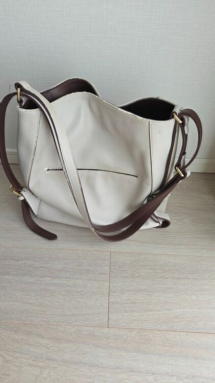 バック（ブランドバッグ）の商品画像 - 査定依頼日：2025年8月29日 - 最高査定価格：1,000円