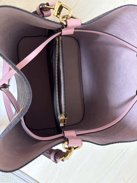 トートバッグ（ブランドバッグ）の商品画像 - 査定依頼日：2026年4月7日 - 最高査定価格：220,000円