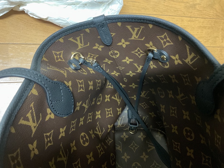 M28351  ネヴァーフル　インサイドアウト　MM  ブラック/モノグラム（ブランドバッグ）の商品画像 - 査定依頼日：2026年1月9日 - 最高査定価格：360,000円