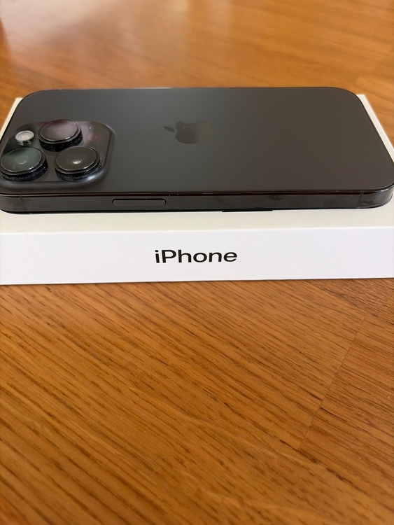 iPhone 14 Pro 128GB SIMフリー（スマホ）の商品画像 - 査定依頼日：2026年4月19日 - 最高査定価格：61,000円