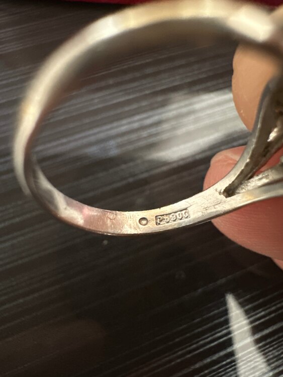 プラチナリング（宝石）の商品画像 - 査定依頼日：2025年3月18日 - 最高査定価格：34,000円