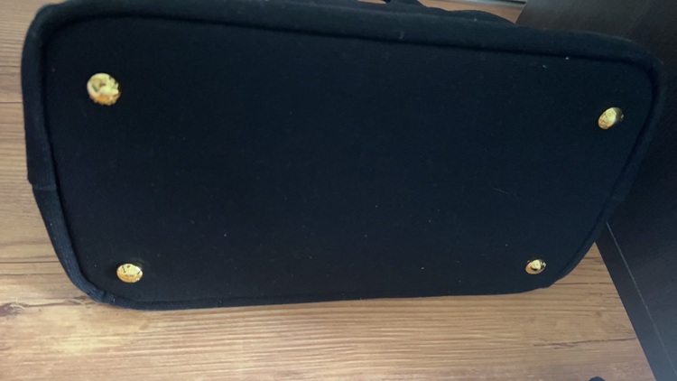 プラダ  （ブランドバッグ）の商品画像 - 査定依頼日：2025年6月28日 - 最高査定価格：80,000円