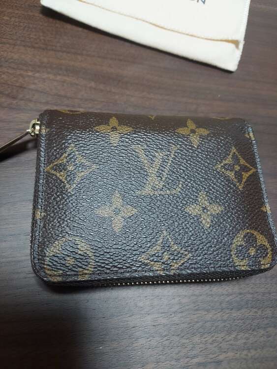 ジッピーコインパース（ブランド財布・小物）の商品画像 - 査定依頼日：2025年1月26日 - 最高査定価格：25,000円