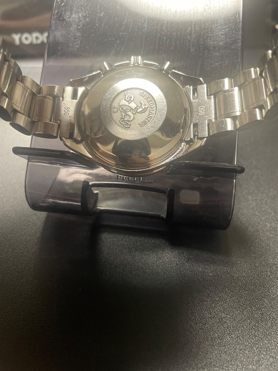 オメガ OMEGA スピードマスター デイト 自動巻き（高級時計）の商品画像 - 査定依頼日：2025年6月8日 - 最高査定価格：400,000円