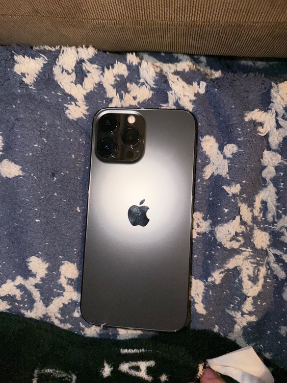 iPhone 13 Pro Max 128GB docomo（スマホ）の商品画像 - 査定依頼日：2026年4月21日 - 最高査定価格：59,000円