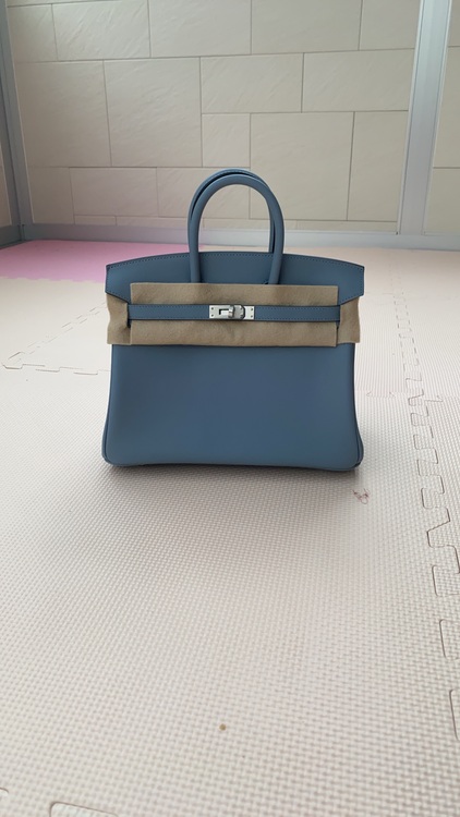 バーキン25.スイフト、シルバー金具、2025.8購入（ブランドバッグ）の商品画像 - 査定依頼日：2025年9月7日 - 最高査定価格：2,400,000円