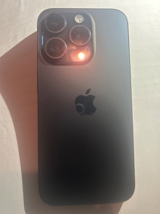 iPhone 15 Pro 128GB docomo（スマホ）の商品画像 - 査定依頼日：2026年5月4日 - 最高査定価格：116,000円
