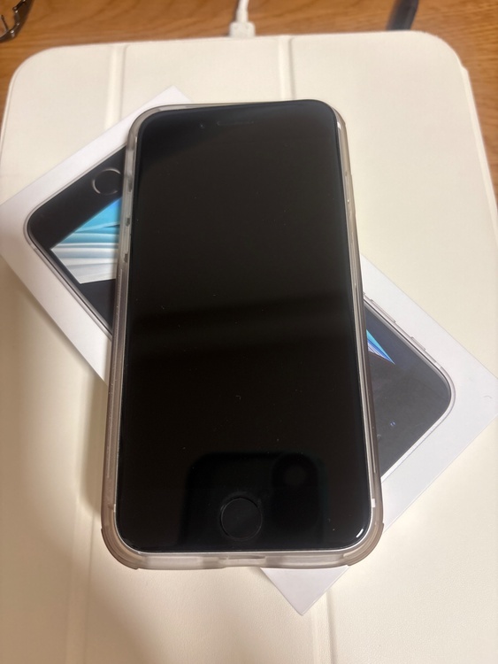 iPhone SE (第 2 世代) 128GB SIMフリー（スマホ）の商品画像 - 査定依頼日：2026年4月17日 - 最高査定価格：15,000円