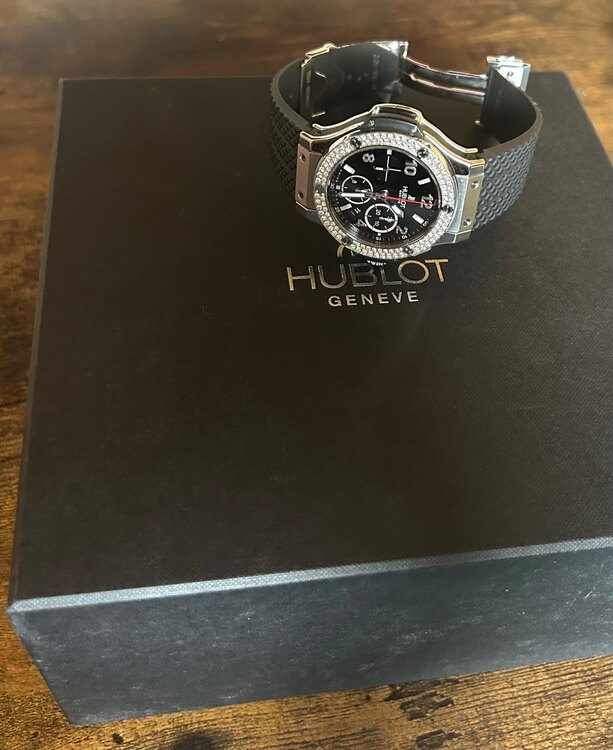 ウブロ ビックバン （高級時計）の商品画像 - 査定依頼日：2025年5月19日 - 最高査定価格：850,000円