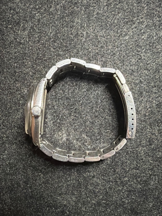 ロレックス その他 1500（高級時計）の商品画像 - 査定依頼日：2026年5月13日 - 最高査定価格：680,000円
